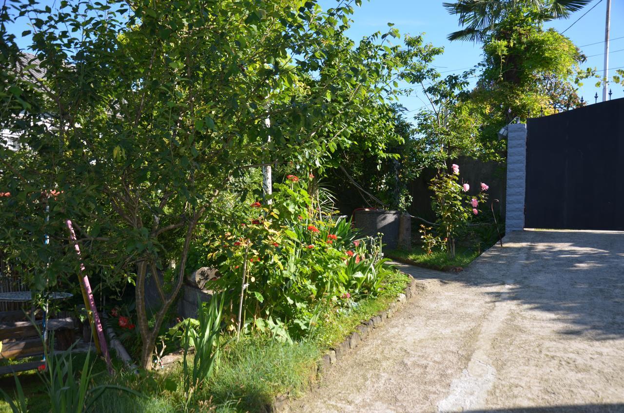 Tj Guest House Makhinjauri Exteriör bild